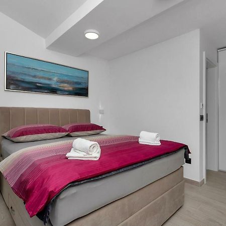 Lulani Makarska Pool Apartment Eksteriør bilde
