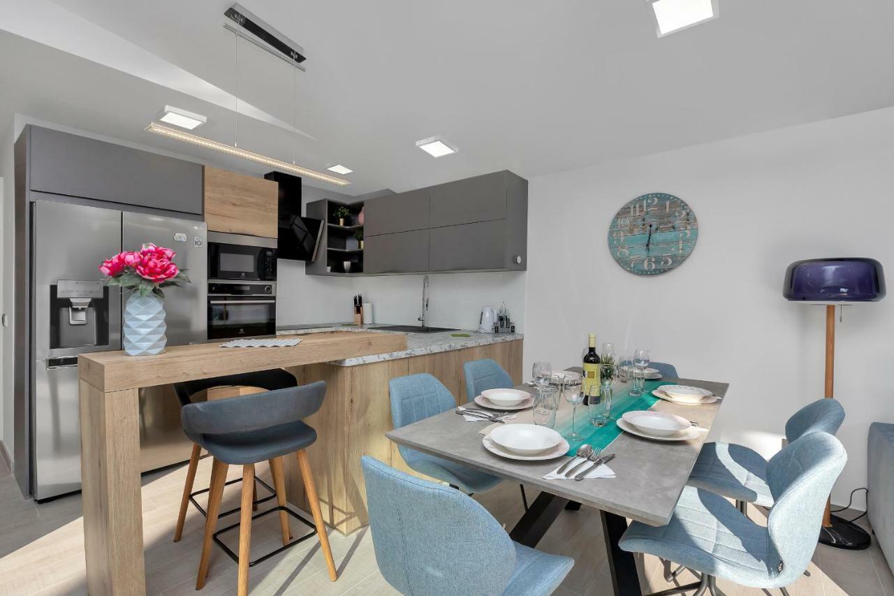 Lulani Makarska Pool Apartment Eksteriør bilde
