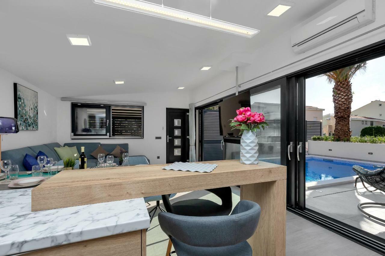 Lulani Makarska Pool Apartment Eksteriør bilde