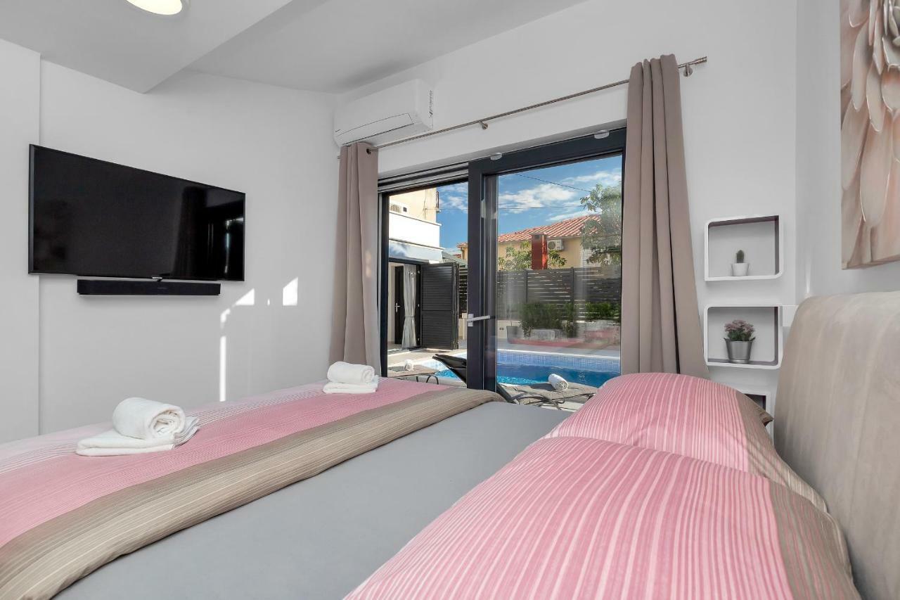 Lulani Makarska Pool Apartment Eksteriør bilde
