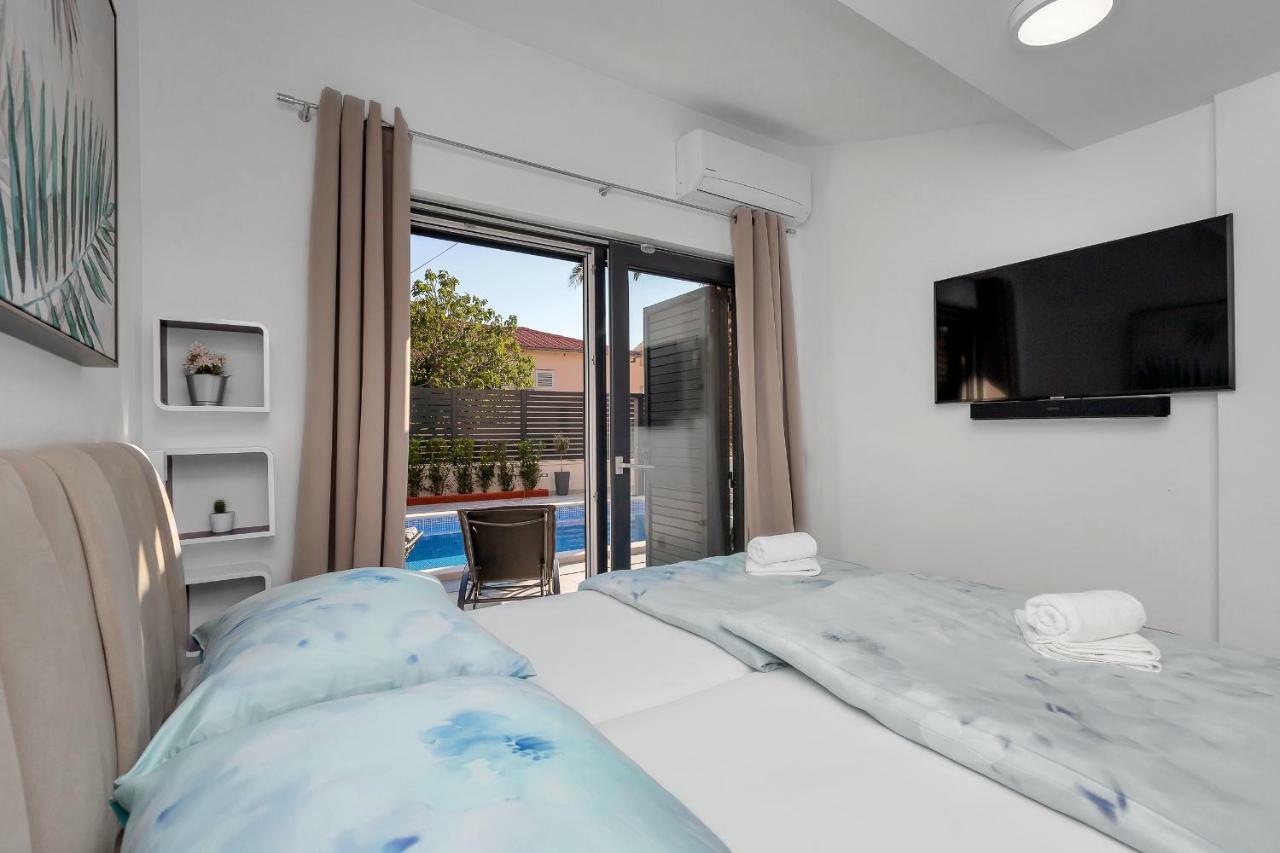 Lulani Makarska Pool Apartment Eksteriør bilde